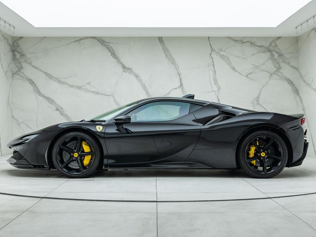 Ferrari SF90