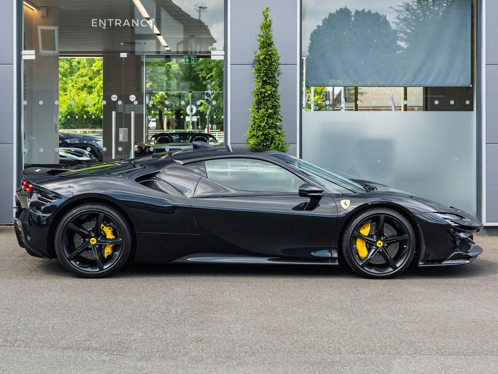 Ferrari SF90